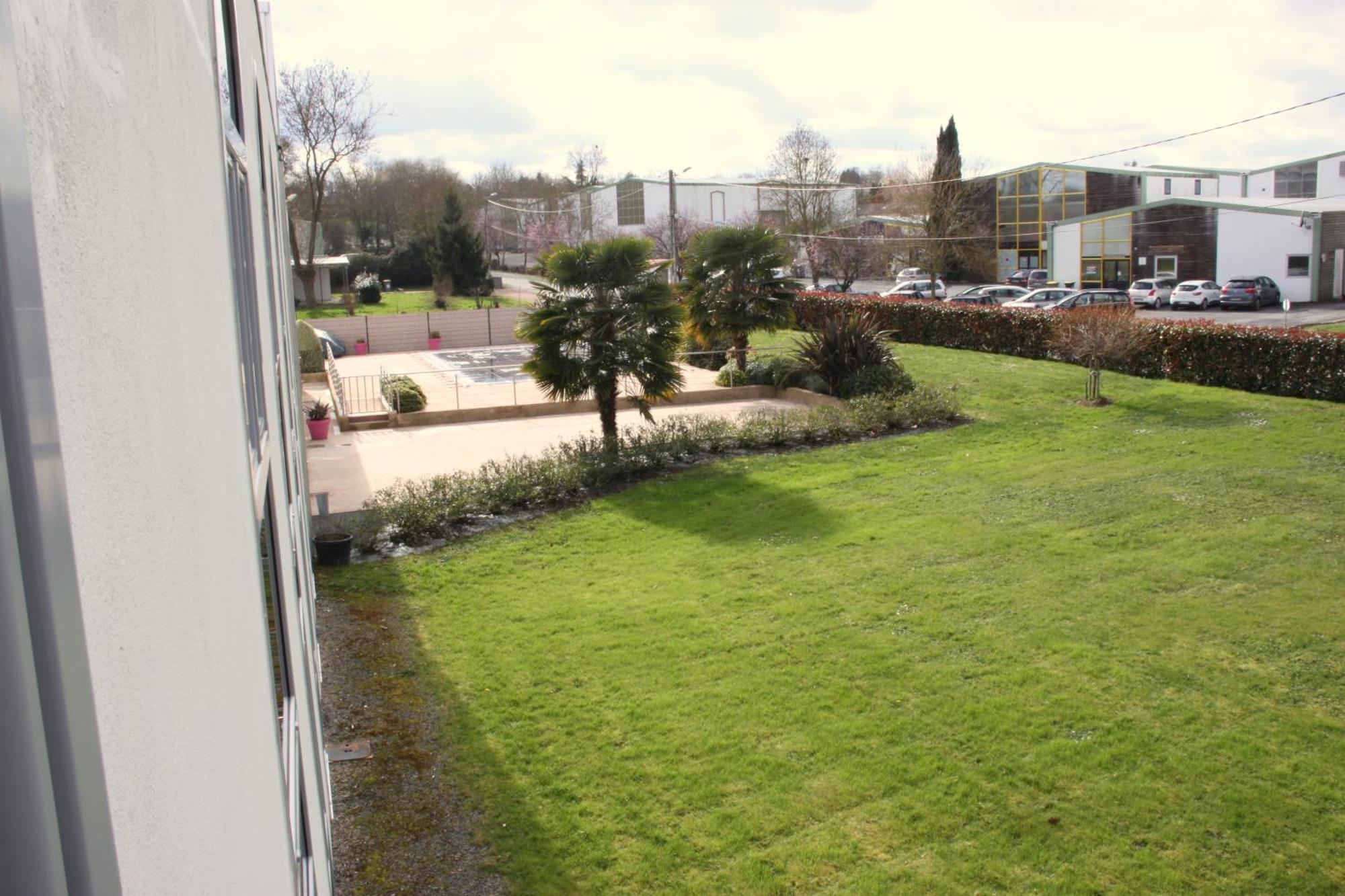 Agape Hotel Niort- Bessines Exterior photo