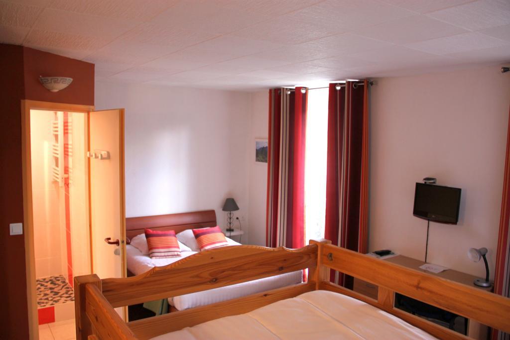 Agape Hotel Niort- Bessines Exterior photo