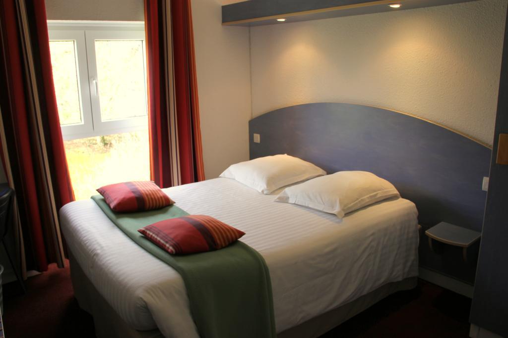 Agape Hotel Niort- Bessines Exterior photo